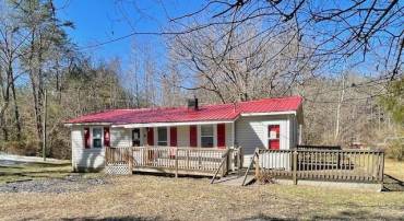 475 LIBERTY RD, NEW CANTON, Virginia 23123, 3 Bedrooms Bedrooms, ,1 BathroomBathrooms,Residential,For sale,475 LIBERTY RD,660908 MLS # 660908