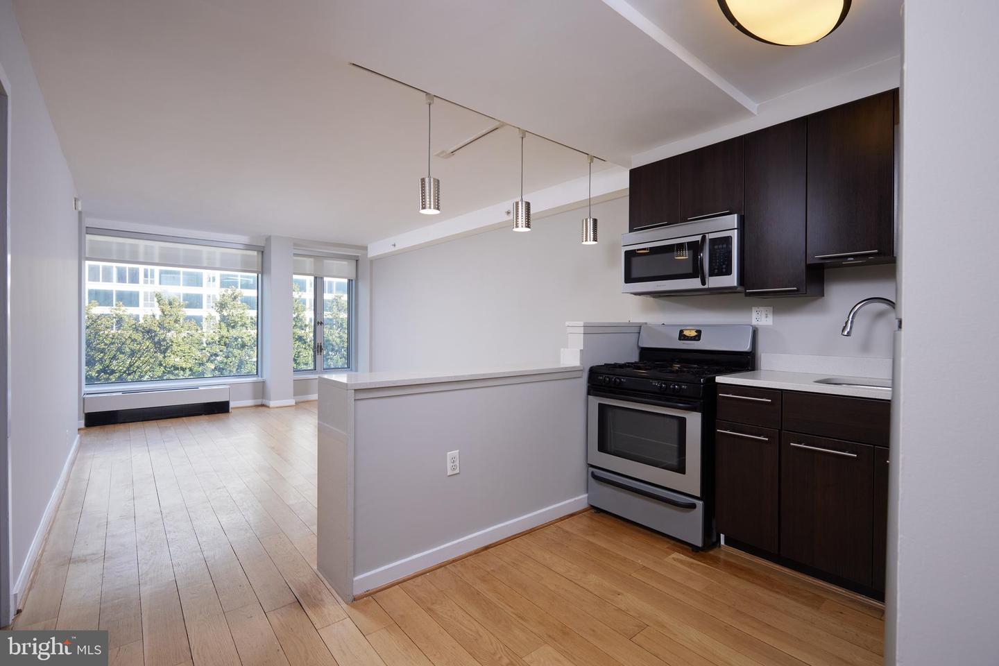 1101 3RD ST SW #202, WASHINGTON, District Of Columbia 20024, 1 Bedroom Bedrooms, ,1 BathroomBathrooms,Residential,For sale,1101 3RD ST SW #202,DCDC2185528 MLS # DCDC2185528