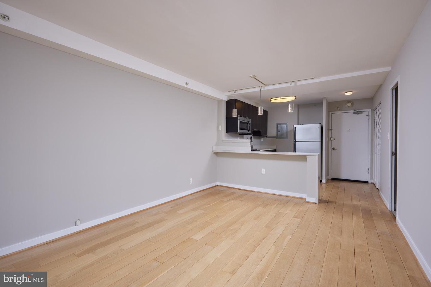 1101 3RD ST SW #202, WASHINGTON, District Of Columbia 20024, 1 Bedroom Bedrooms, ,1 BathroomBathrooms,Residential,For sale,1101 3RD ST SW #202,DCDC2185528 MLS # DCDC2185528
