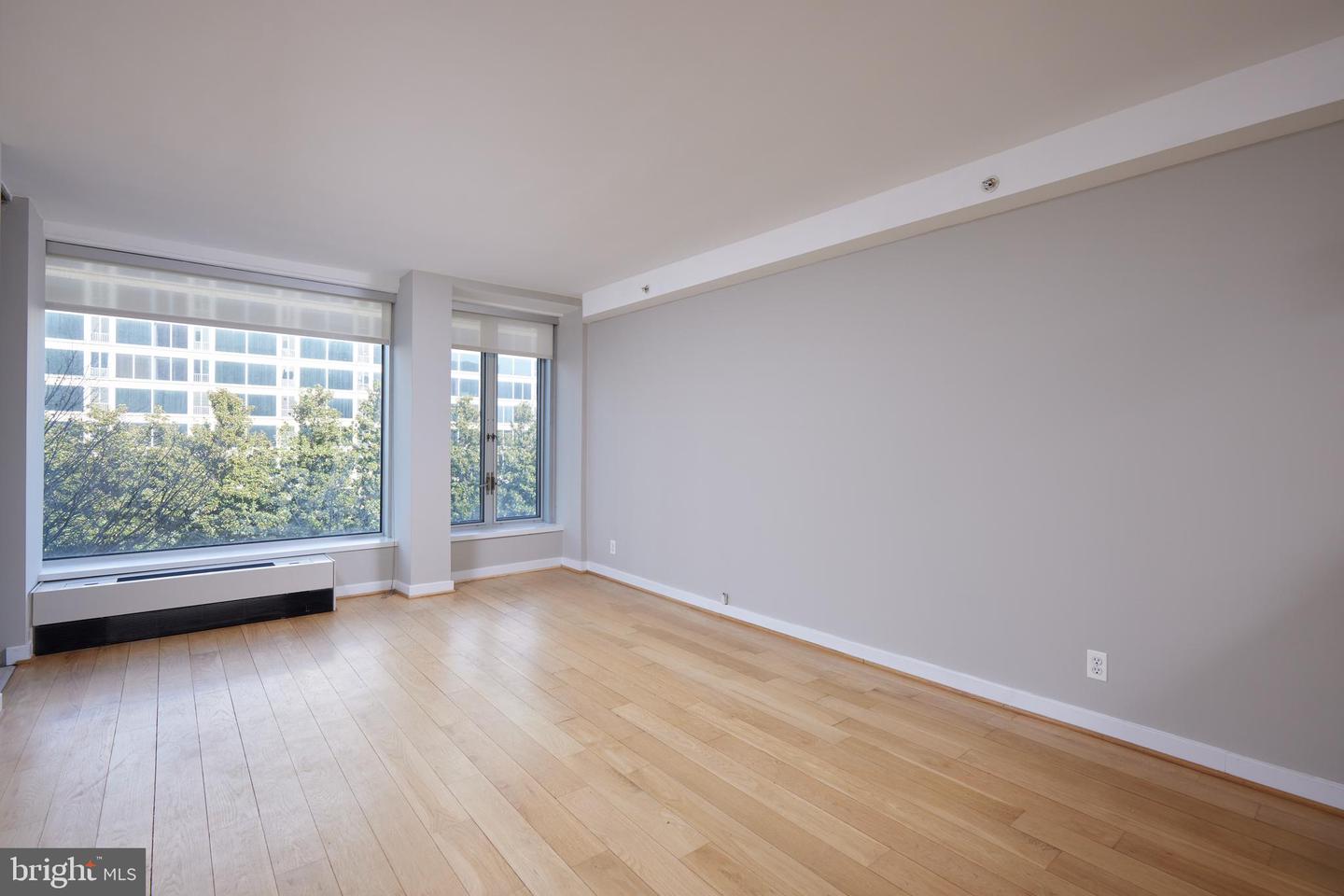 1101 3RD ST SW #202, WASHINGTON, District Of Columbia 20024, 1 Bedroom Bedrooms, ,1 BathroomBathrooms,Residential,For sale,1101 3RD ST SW #202,DCDC2185528 MLS # DCDC2185528