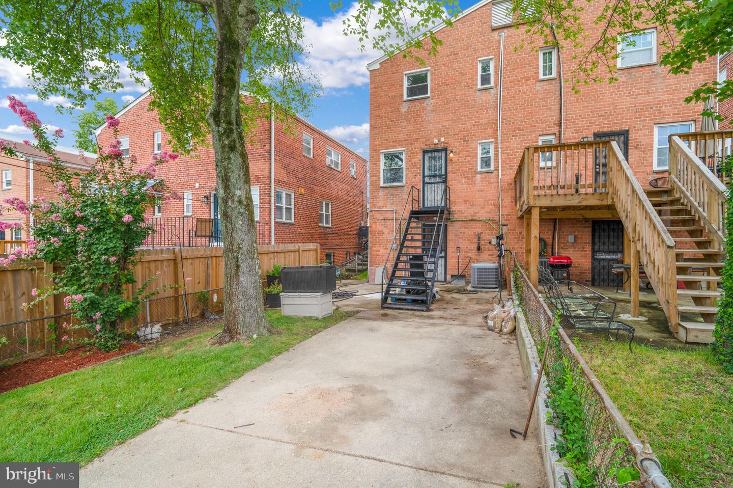421 JEFFERSON ST NE, WASHINGTON, District Of Columbia 20011, 4 Bedrooms Bedrooms, ,1 BathroomBathrooms,Residential,For sale,421 JEFFERSON ST NE,DCDC2157476 MLS # DCDC2157476