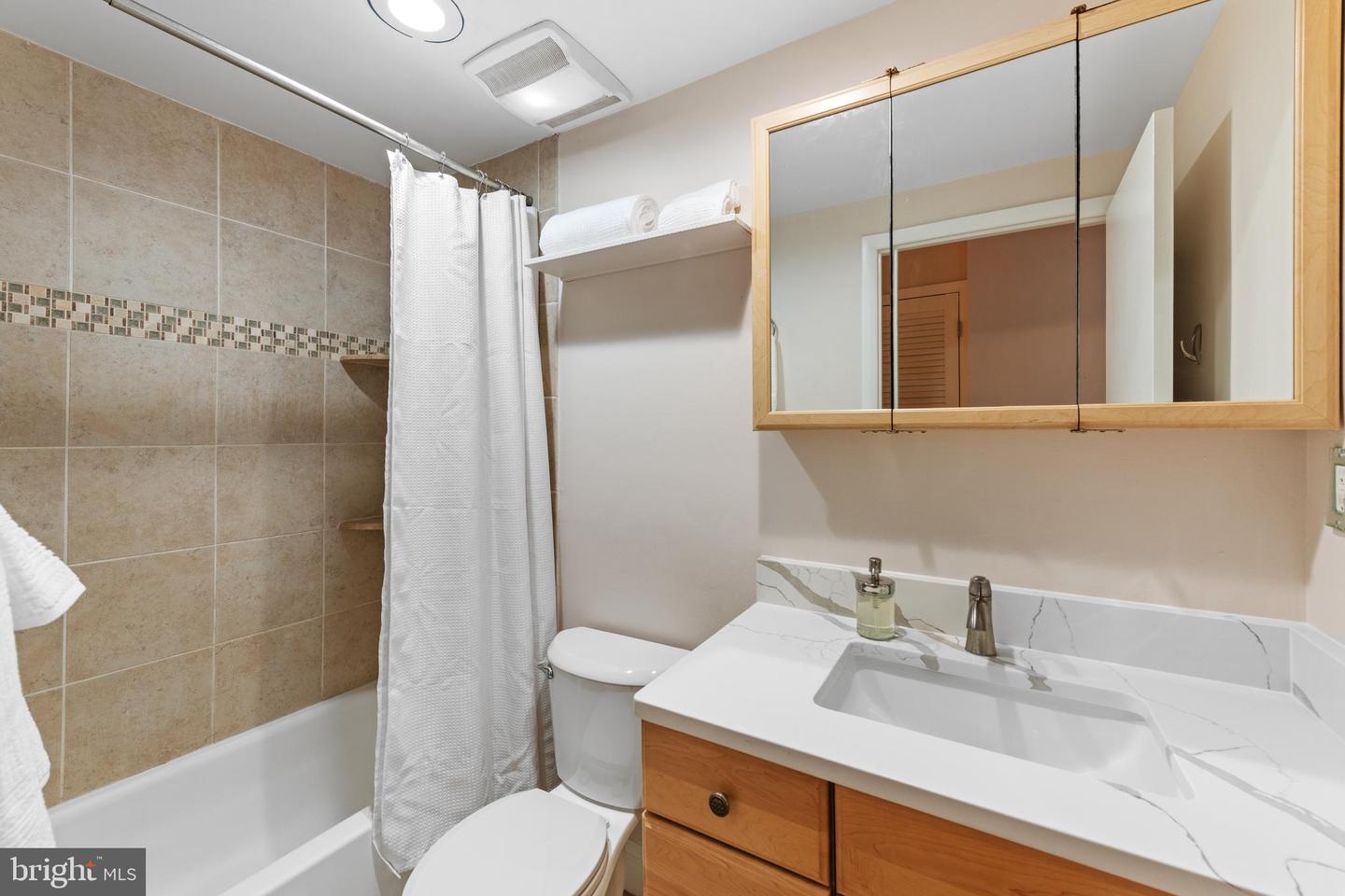 2012 O ST NW #22, WASHINGTON, District Of Columbia 20036, 1 Bedroom Bedrooms, ,1 BathroomBathrooms,Residential,For sale,2012 O ST NW #22,DCDC2185264 MLS # DCDC2185264