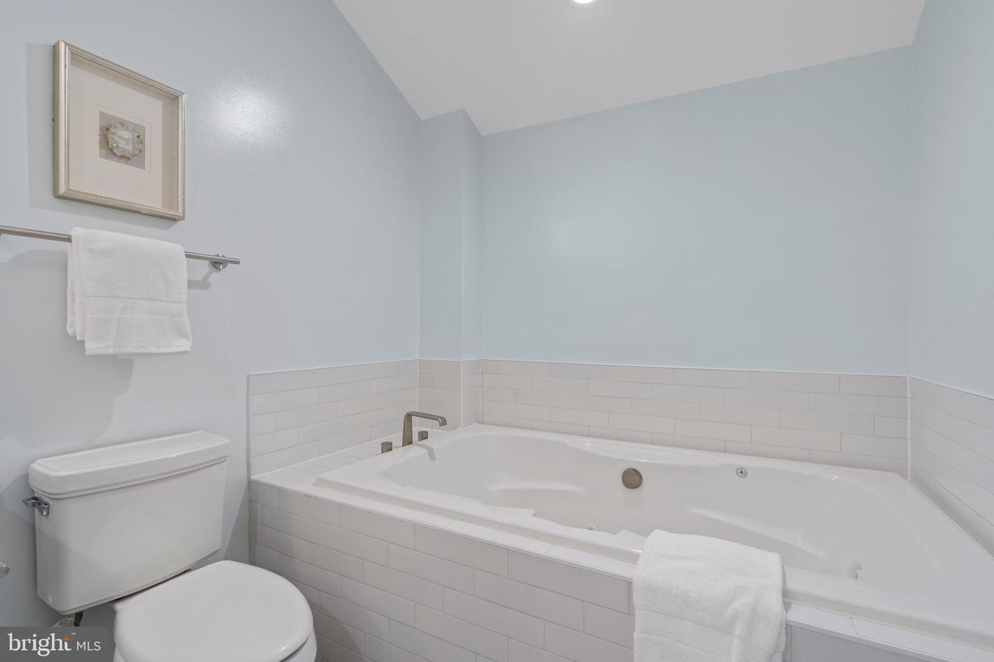 1111 M ST NW #7, WASHINGTON, District Of Columbia 20005, 2 Bedrooms Bedrooms, ,2 BathroomsBathrooms,Residential,For sale,1111 M ST NW #7,DCDC2183712 MLS # DCDC2183712