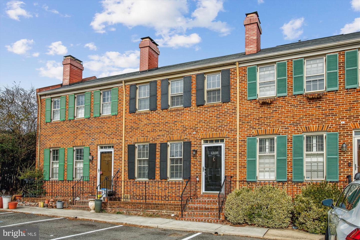 1308 SEAPORT LN, ALEXANDRIA, Virginia 22314, 2 Bedrooms Bedrooms, ,2 BathroomsBathrooms,Residential,For sale,1308 SEAPORT LN,VAAX2041904 MLS # VAAX2041904