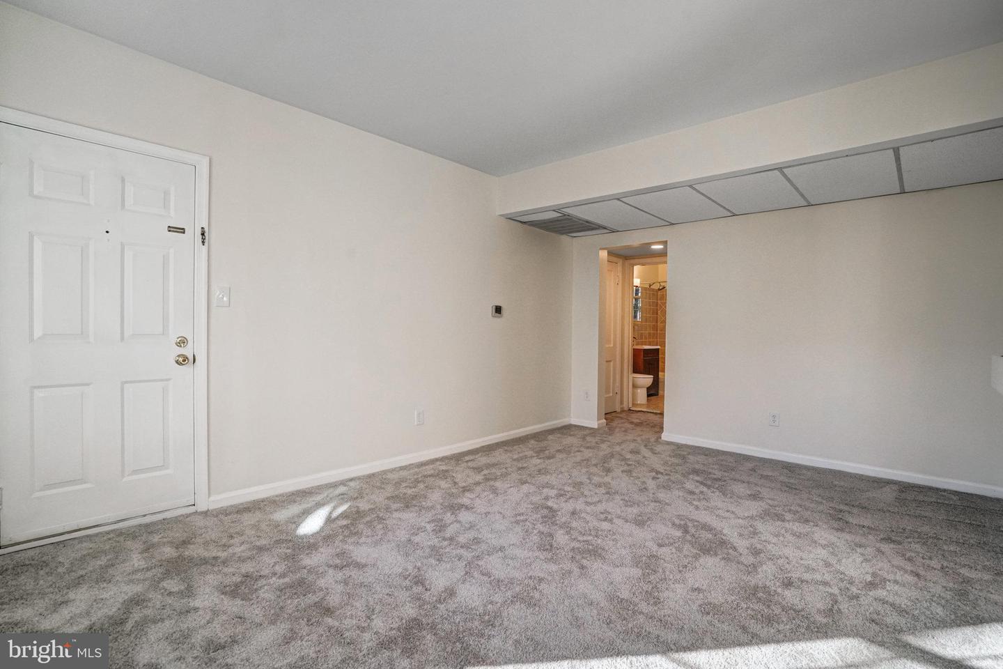 1900 N RHODES ST #70, ARLINGTON, Virginia 22201, 1 Bedroom Bedrooms, ,1 BathroomBathrooms,Residential,For sale,1900 N RHODES ST #70,VAAR2053496 MLS # VAAR2053496