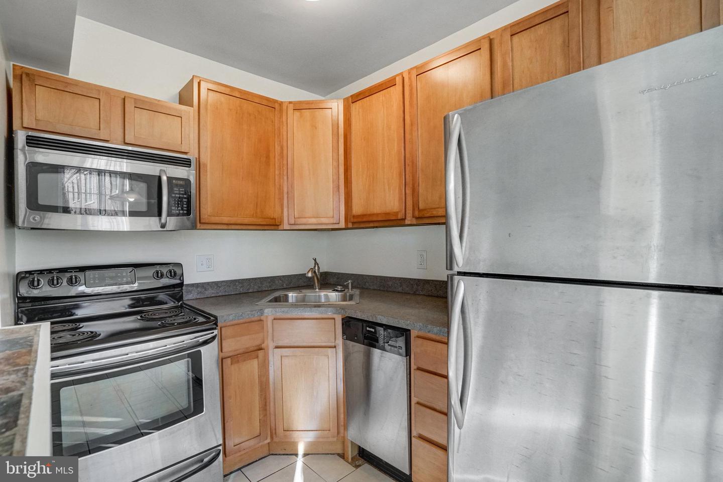 1900 N RHODES ST #70, ARLINGTON, Virginia 22201, 1 Bedroom Bedrooms, ,1 BathroomBathrooms,Residential,For sale,1900 N RHODES ST #70,VAAR2053496 MLS # VAAR2053496