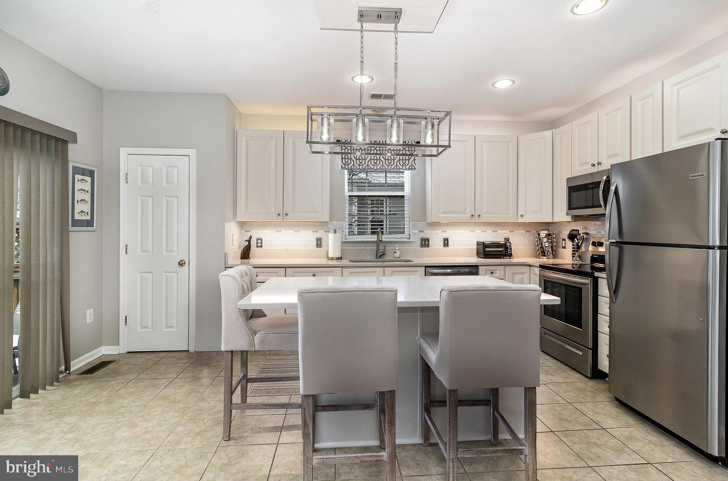 1006 HAMPTON ST, FREDERICKSBURG, Virginia 22401, 3 Bedrooms Bedrooms, ,3 BathroomsBathrooms,Residential,For sale,1006 HAMPTON ST,VAFB2007620 MLS # VAFB2007620