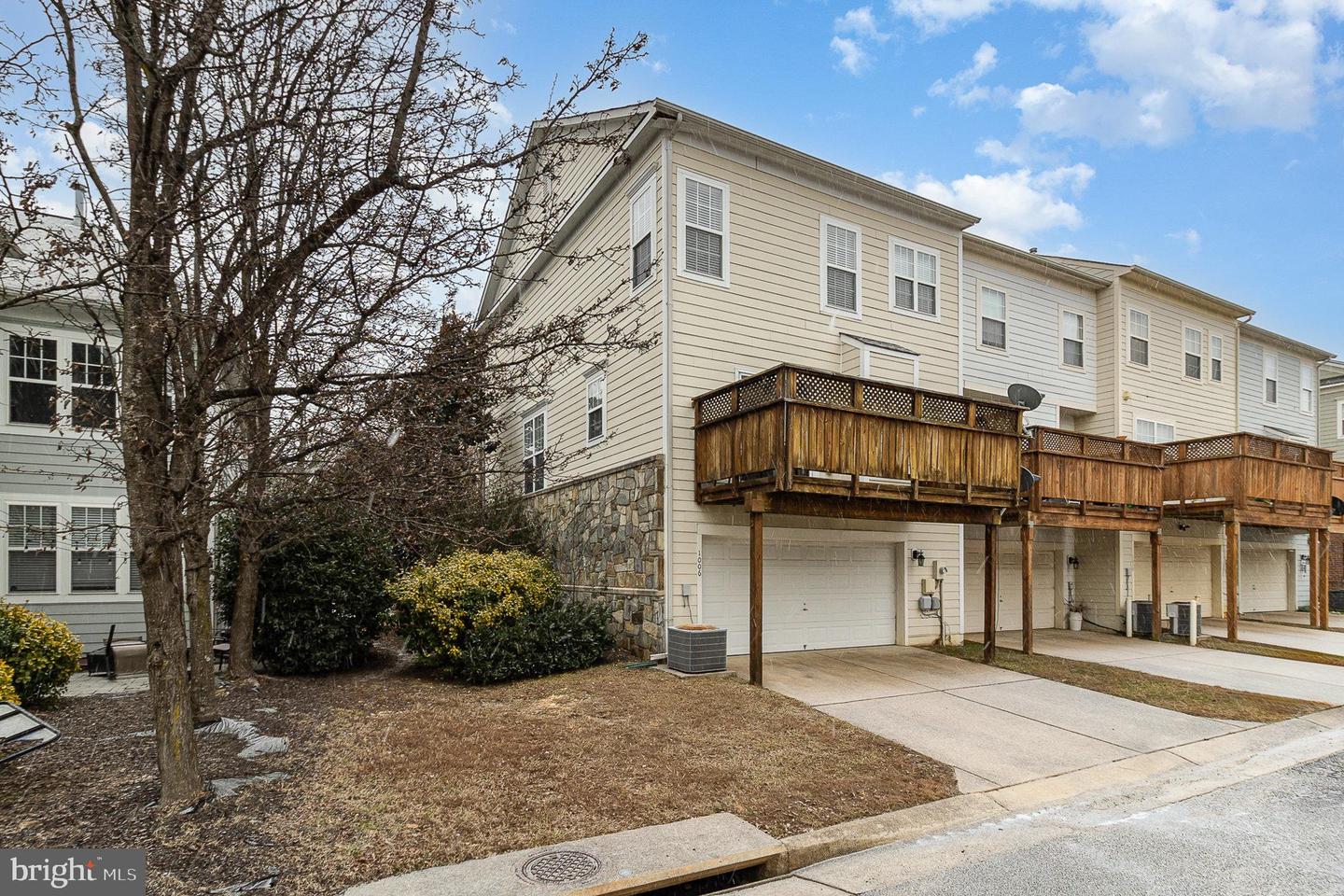 1006 HAMPTON ST, FREDERICKSBURG, Virginia 22401, 3 Bedrooms Bedrooms, ,3 BathroomsBathrooms,Residential,For sale,1006 HAMPTON ST,VAFB2007620 MLS # VAFB2007620