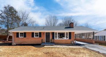 1505 LYLE AVE, STAUNTON, Virginia 24401, 3 Bedrooms Bedrooms, ,1 BathroomBathrooms,Residential,For sale,1505 LYLE AVE,660963 MLS # 660963