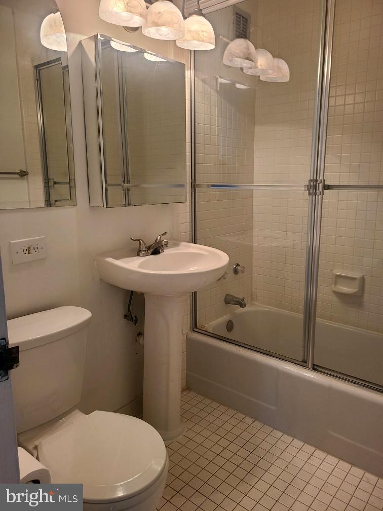 1011 ARLINGTON BLVD #1043, ARLINGTON, Virginia 22209, 1 Bedroom Bedrooms, 1 Room Rooms,1 BathroomBathrooms,Residential,For sale,1011 ARLINGTON BLVD #1043,VAAR2051910 MLS # VAAR2051910