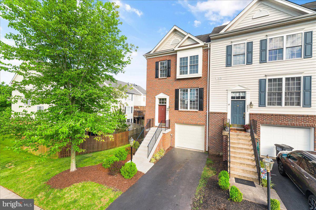 9842 CHESHIRE RIDGE CIR, MANASSAS, Virginia 20110, 3 Bedrooms Bedrooms, ,2 BathroomsBathrooms,Residential,For sale,9842 CHESHIRE RIDGE CIR,VAPW2086886 MLS # VAPW2086886