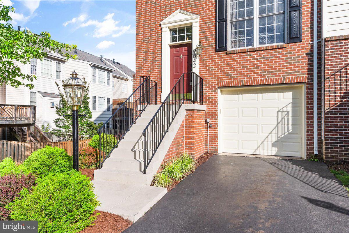 9842 CHESHIRE RIDGE CIR, MANASSAS, Virginia 20110, 3 Bedrooms Bedrooms, ,2 BathroomsBathrooms,Residential,For sale,9842 CHESHIRE RIDGE CIR,VAPW2086886 MLS # VAPW2086886