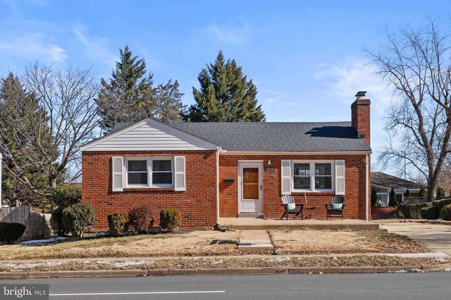 1023 N QUAKER LN, ALEXANDRIA, Virginia 22302, 3 Bedrooms Bedrooms, ,2 BathroomsBathrooms,Residential,For sale,1023 N QUAKER LN,VAAX2041868 MLS # VAAX2041868