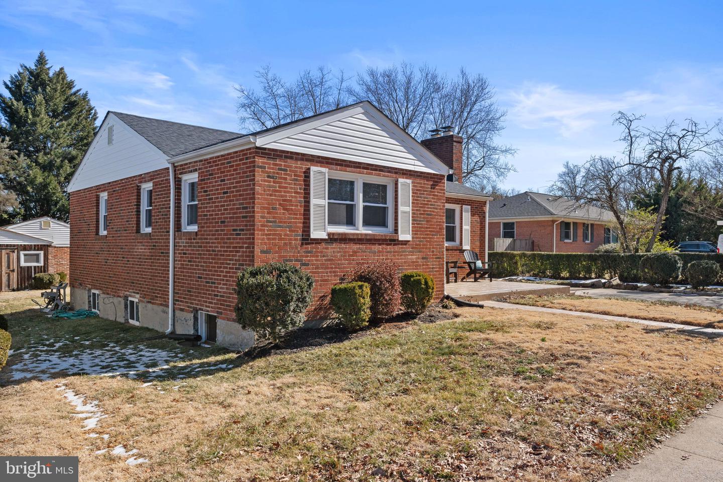 1023 N QUAKER LN, ALEXANDRIA, Virginia 22302, 3 Bedrooms Bedrooms, ,2 BathroomsBathrooms,Residential,For sale,1023 N QUAKER LN,VAAX2041868 MLS # VAAX2041868