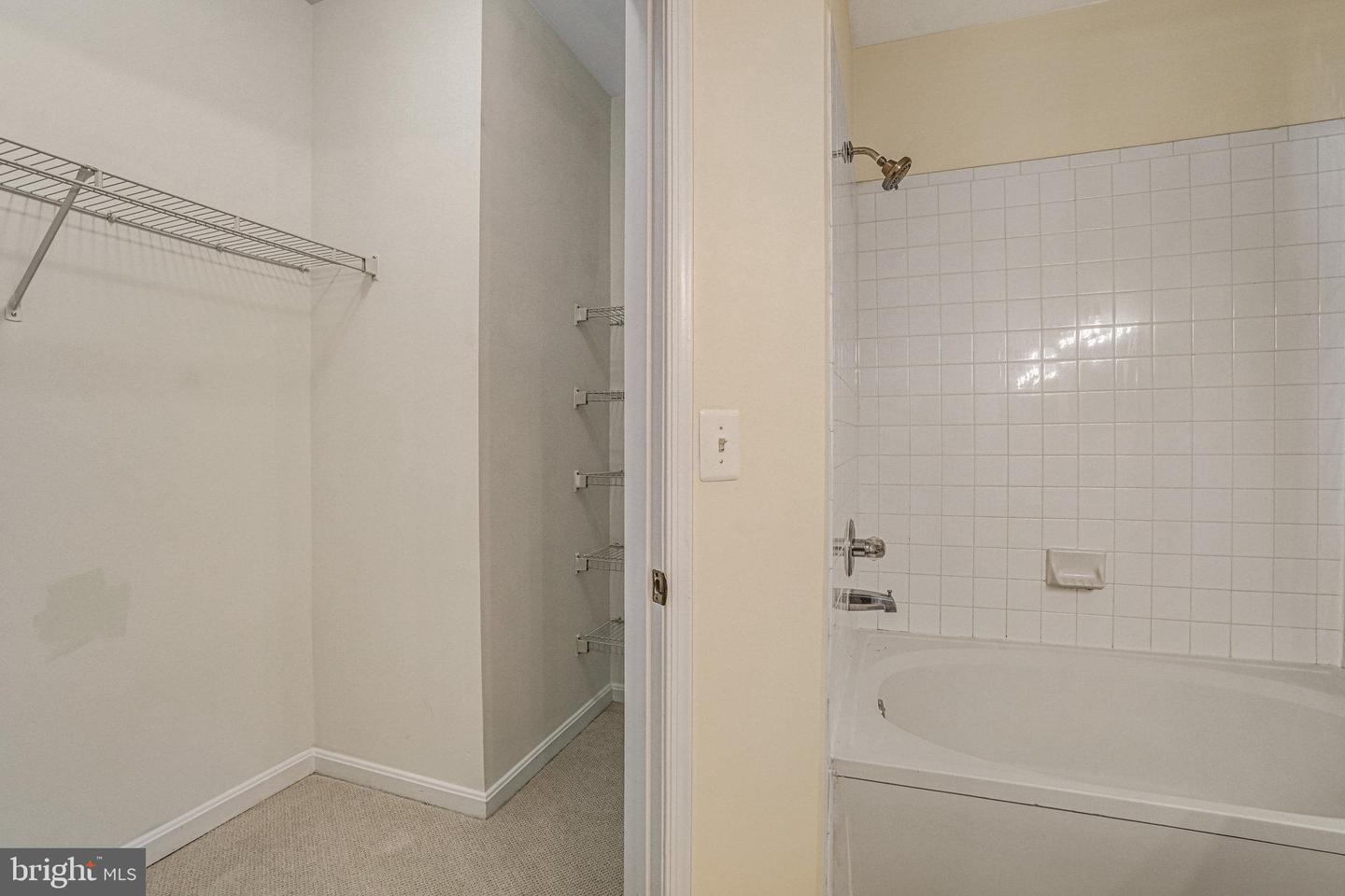 4561 STRUTFIELD LN #3403, ALEXANDRIA, Virginia 22311, 2 Bedrooms Bedrooms, ,2 BathroomsBathrooms,Residential,For sale,4561 STRUTFIELD LN #3403,VAAX2041916 MLS # VAAX2041916