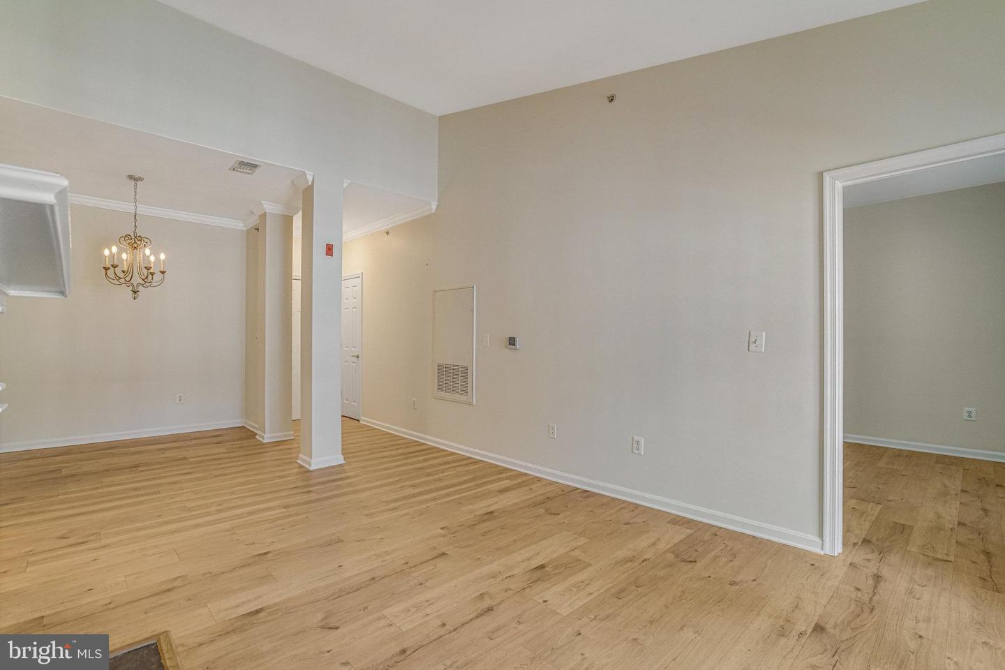 4561 STRUTFIELD LN #3403, ALEXANDRIA, Virginia 22311, 2 Bedrooms Bedrooms, ,2 BathroomsBathrooms,Residential,For sale,4561 STRUTFIELD LN #3403,VAAX2041916 MLS # VAAX2041916