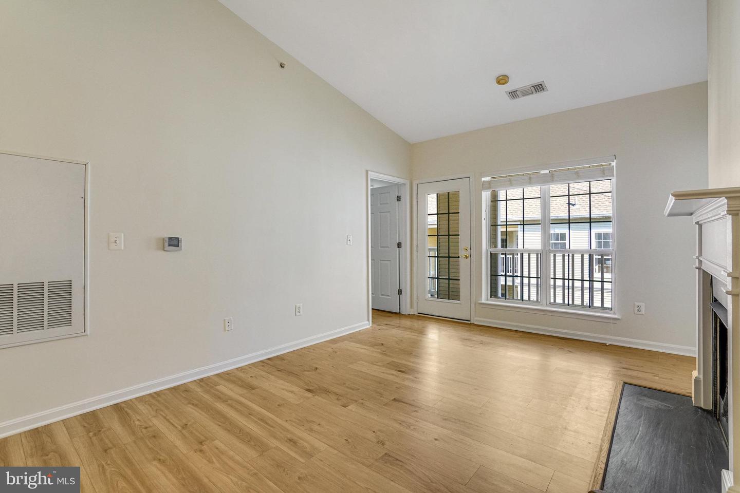 4561 STRUTFIELD LN #3403, ALEXANDRIA, Virginia 22311, 2 Bedrooms Bedrooms, ,2 BathroomsBathrooms,Residential,For sale,4561 STRUTFIELD LN #3403,VAAX2041916 MLS # VAAX2041916