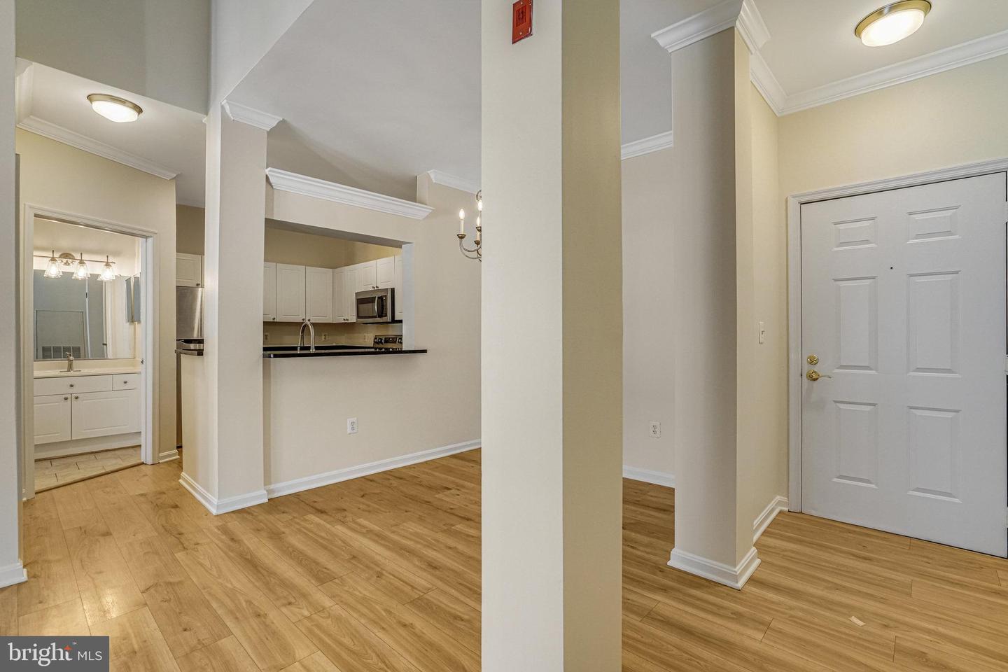 4561 STRUTFIELD LN #3403, ALEXANDRIA, Virginia 22311, 2 Bedrooms Bedrooms, ,2 BathroomsBathrooms,Residential,For sale,4561 STRUTFIELD LN #3403,VAAX2041916 MLS # VAAX2041916