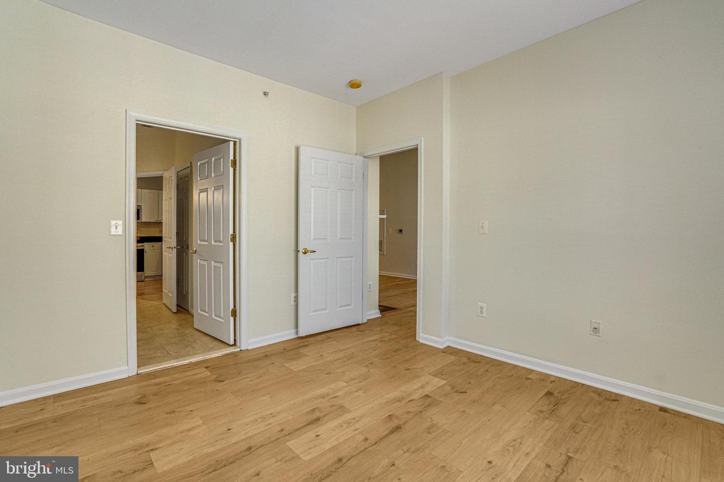 4561 STRUTFIELD LN #3403, ALEXANDRIA, Virginia 22311, 2 Bedrooms Bedrooms, ,2 BathroomsBathrooms,Residential,For sale,4561 STRUTFIELD LN #3403,VAAX2041916 MLS # VAAX2041916