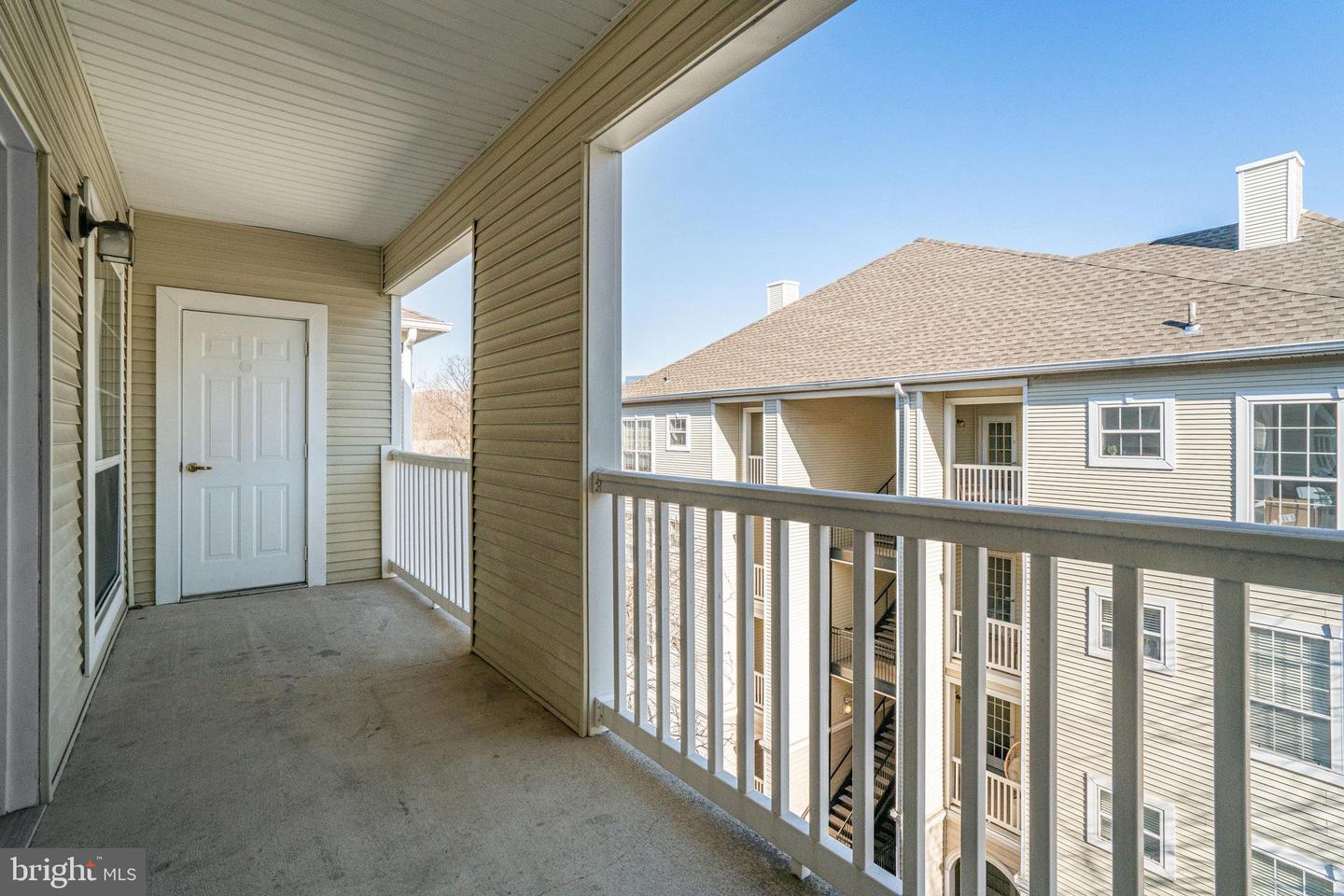 4561 STRUTFIELD LN #3403, ALEXANDRIA, Virginia 22311, 2 Bedrooms Bedrooms, ,2 BathroomsBathrooms,Residential,For sale,4561 STRUTFIELD LN #3403,VAAX2041916 MLS # VAAX2041916