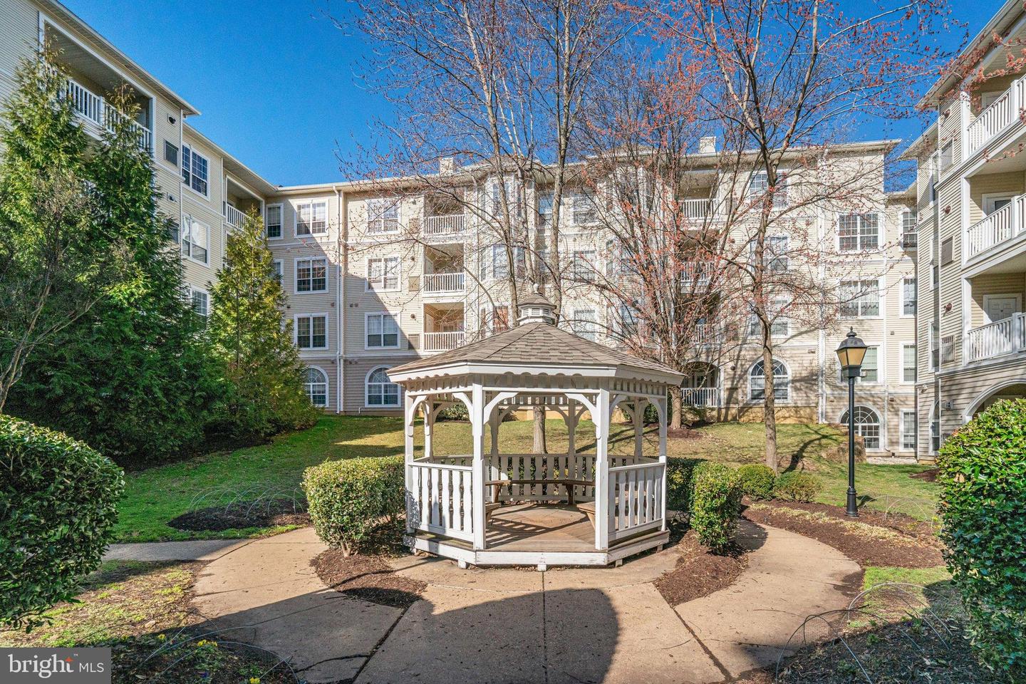 4561 STRUTFIELD LN #3403, ALEXANDRIA, Virginia 22311, 2 Bedrooms Bedrooms, ,2 BathroomsBathrooms,Residential,For sale,4561 STRUTFIELD LN #3403,VAAX2041916 MLS # VAAX2041916