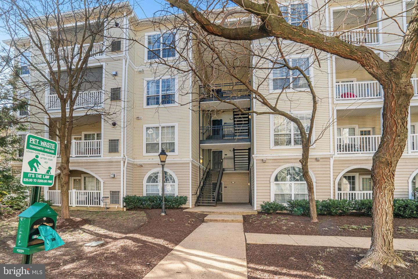 4561 STRUTFIELD LN #3403, ALEXANDRIA, Virginia 22311, 2 Bedrooms Bedrooms, ,2 BathroomsBathrooms,Residential,For sale,4561 STRUTFIELD LN #3403,VAAX2041916 MLS # VAAX2041916