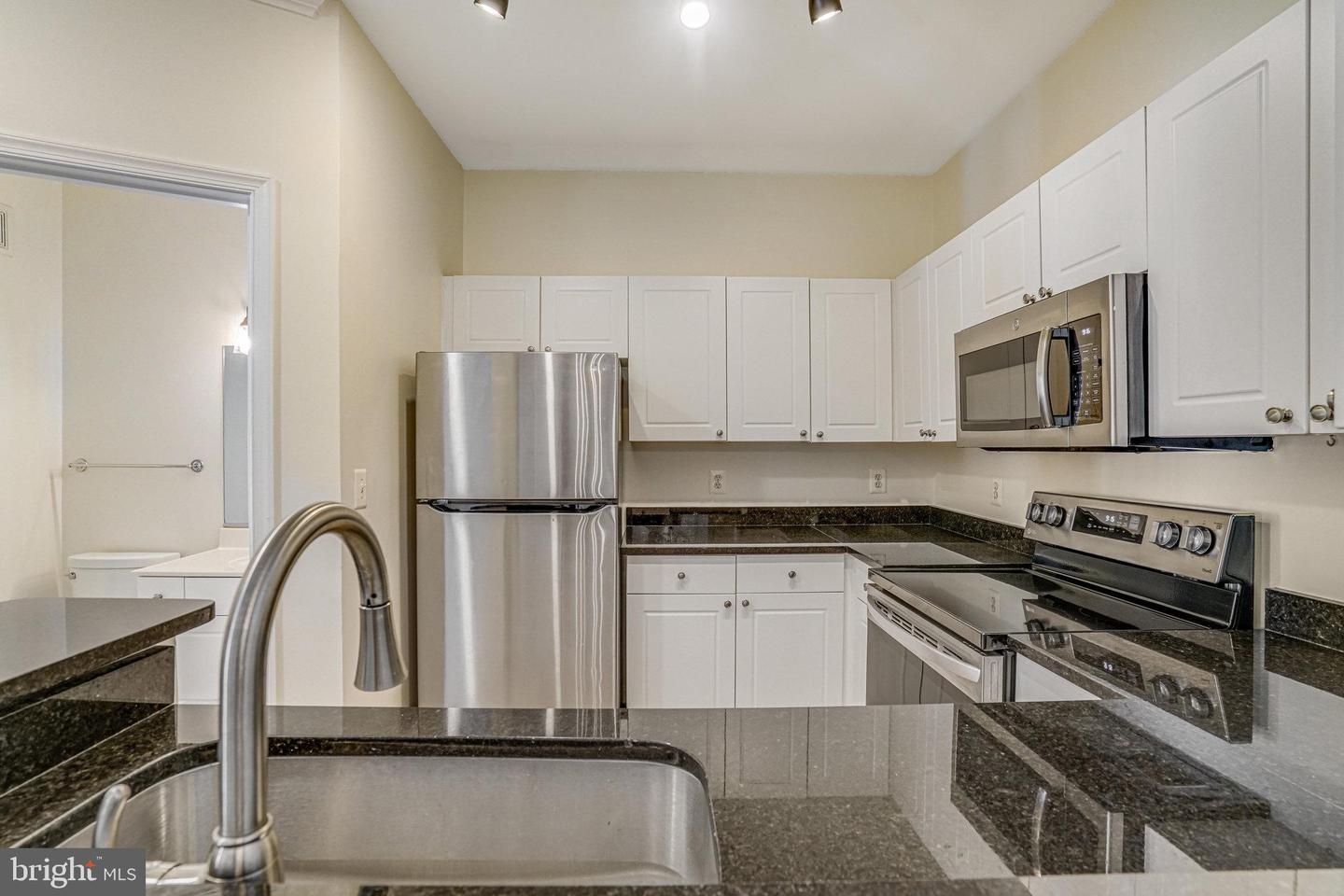 4561 STRUTFIELD LN #3403, ALEXANDRIA, Virginia 22311, 2 Bedrooms Bedrooms, ,2 BathroomsBathrooms,Residential,For sale,4561 STRUTFIELD LN #3403,VAAX2041916 MLS # VAAX2041916