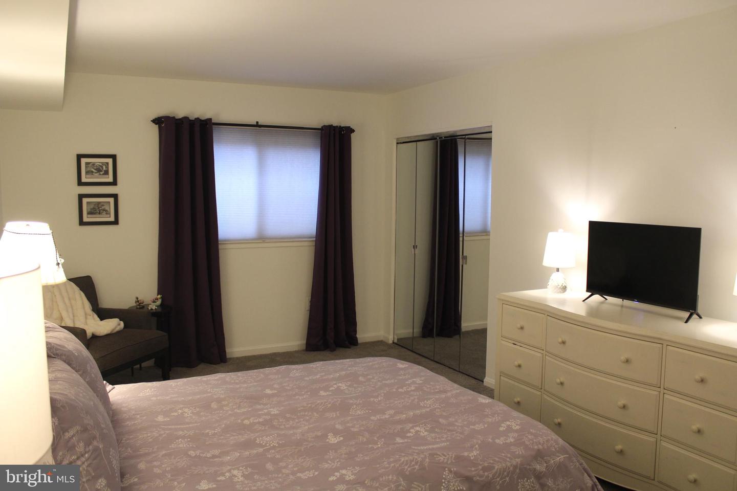 9812 KINGSBRIDGE DR #2, FAIRFAX, Virginia 22031, 1 Bedroom Bedrooms, ,1 BathroomBathrooms,Residential,For sale,9812 KINGSBRIDGE DR #2,VAFX2222450 MLS # VAFX2222450