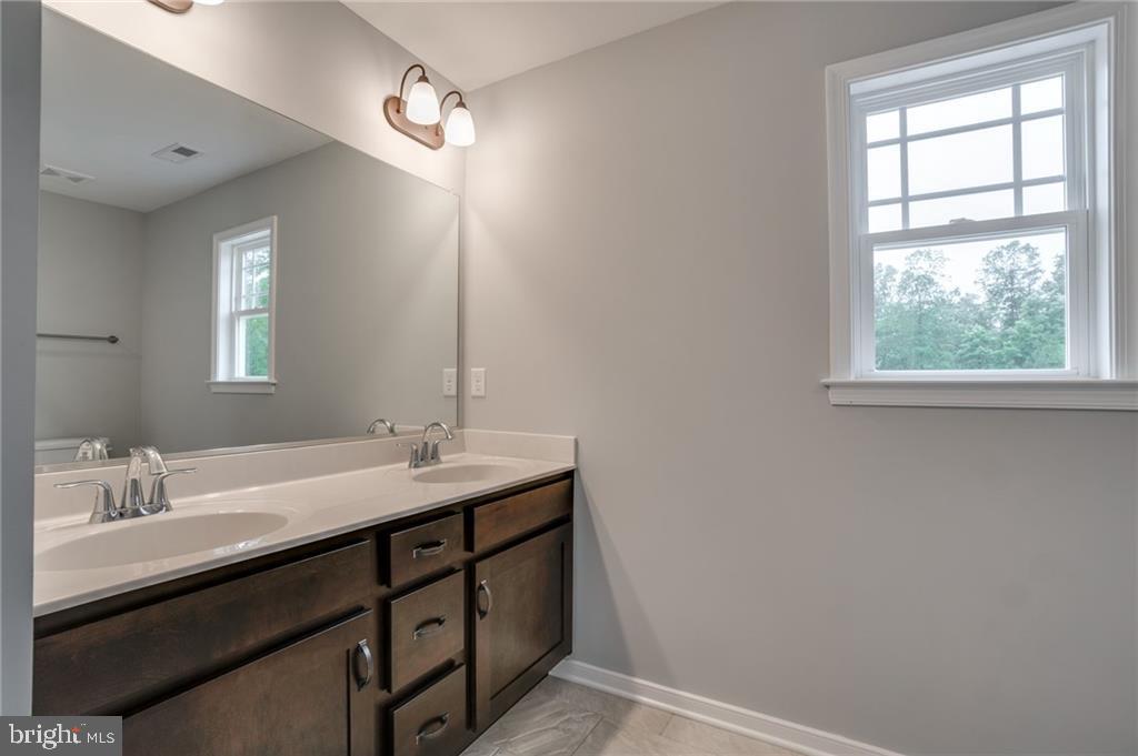 113 LOGAN WAY, TAPPAHANNOCK, Virginia 22560, 3 Bedrooms Bedrooms, 6 Rooms Rooms,2 BathroomsBathrooms,Residential,For sale,113 LOGAN WAY,VAES2000808 MLS # VAES2000808