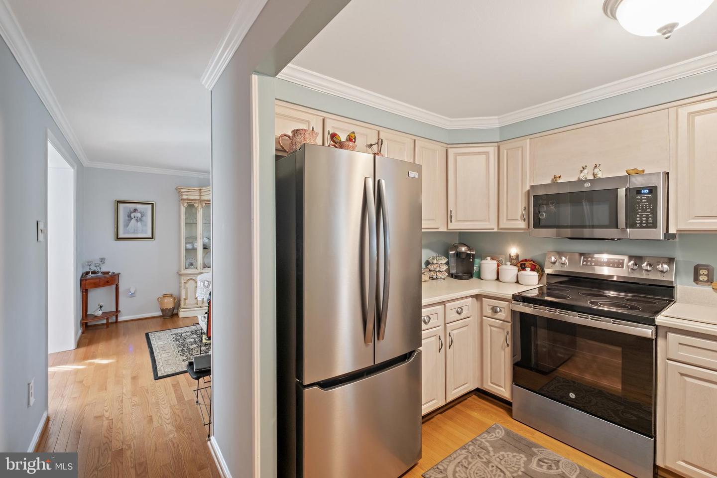 10808 WINTER CORN LN, RESTON, Virginia 20191, 3 Bedrooms Bedrooms, 7 Rooms Rooms,2 BathroomsBathrooms,Residential,For sale,10808 WINTER CORN LN,VAFX2214984 MLS # VAFX2214984