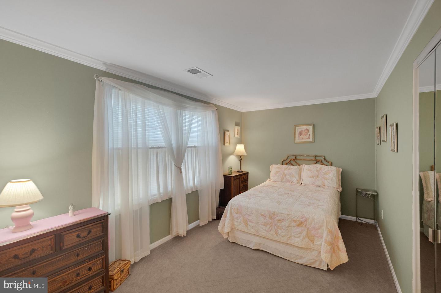 10808 WINTER CORN LN, RESTON, Virginia 20191, 3 Bedrooms Bedrooms, 7 Rooms Rooms,2 BathroomsBathrooms,Residential,For sale,10808 WINTER CORN LN,VAFX2214984 MLS # VAFX2214984