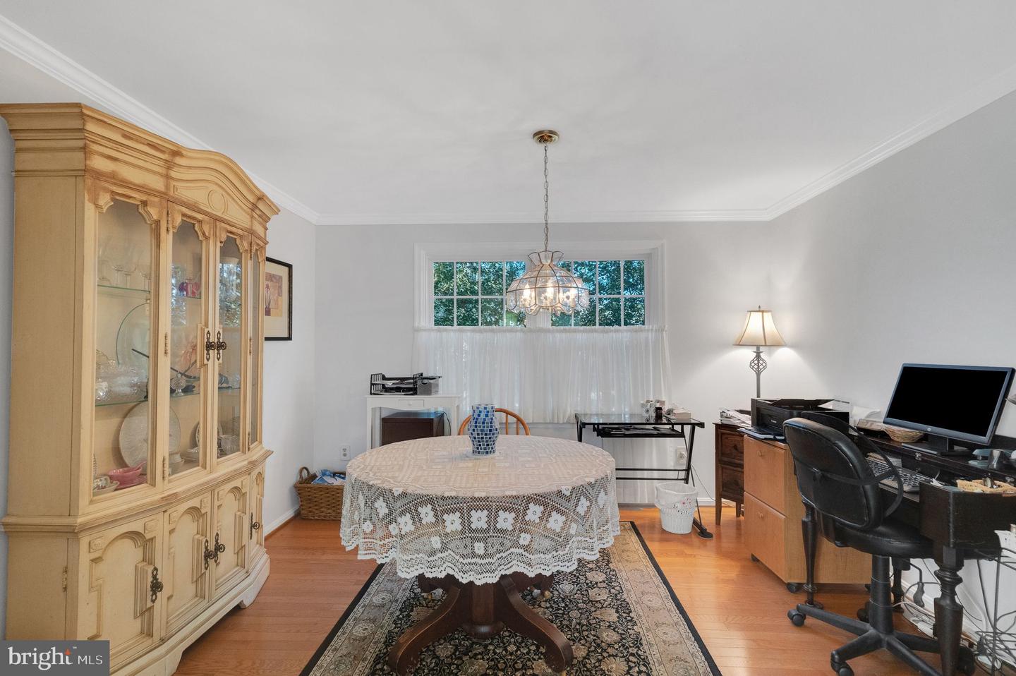 10808 WINTER CORN LN, RESTON, Virginia 20191, 3 Bedrooms Bedrooms, 7 Rooms Rooms,2 BathroomsBathrooms,Residential,For sale,10808 WINTER CORN LN,VAFX2214984 MLS # VAFX2214984