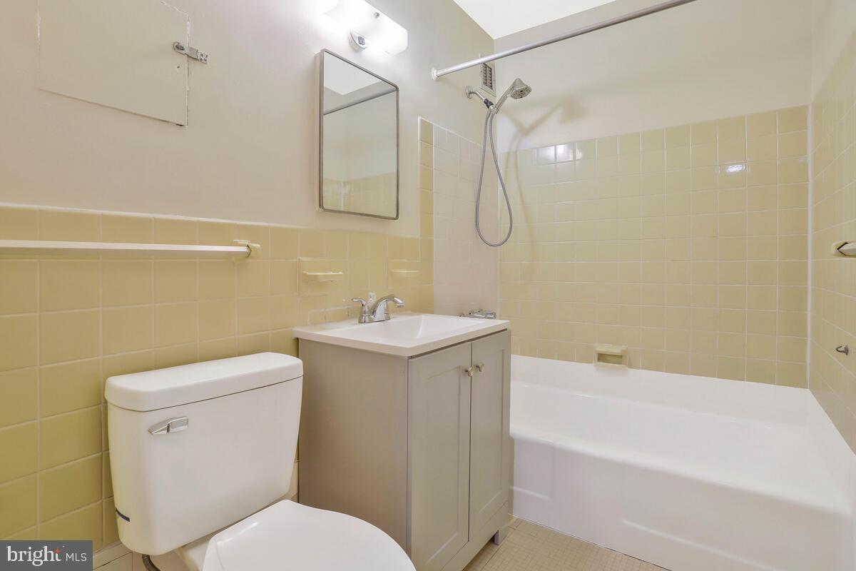 1111 ARLINGTON BLVD #925, ARLINGTON, Virginia 22209, 1 Bedroom Bedrooms, ,1 BathroomBathrooms,Residential,For sale,1111 ARLINGTON BLVD #925,VAAR2053470 MLS # VAAR2053470