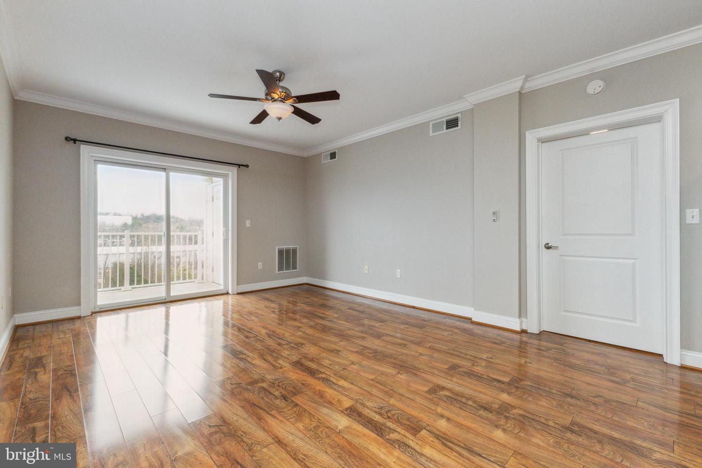 6301 EDSALL RD #513, ALEXANDRIA, Virginia 22312, 2 Bedrooms Bedrooms, ,2 BathroomsBathrooms,Residential,For sale,6301 EDSALL RD #513,VAFX2222666 MLS # VAFX2222666