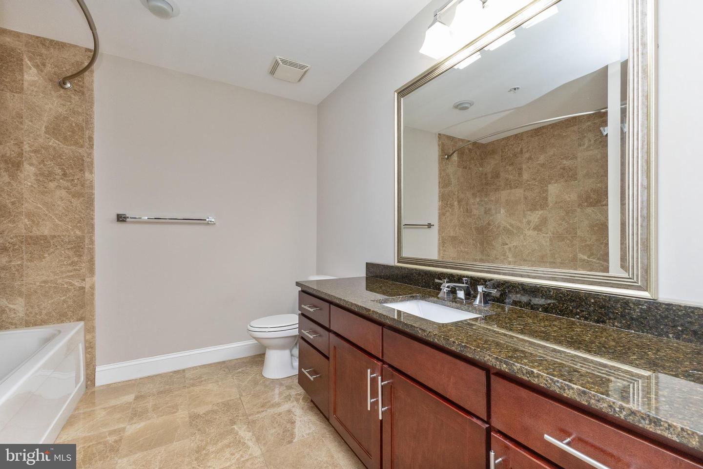 6301 EDSALL RD #513, ALEXANDRIA, Virginia 22312, 2 Bedrooms Bedrooms, ,2 BathroomsBathrooms,Residential,For sale,6301 EDSALL RD #513,VAFX2222666 MLS # VAFX2222666