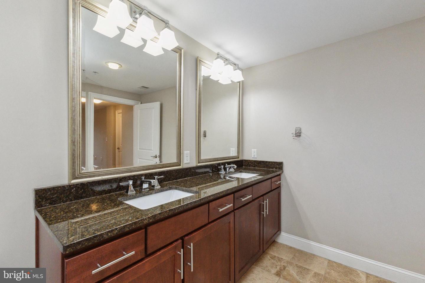 6301 EDSALL RD #513, ALEXANDRIA, Virginia 22312, 2 Bedrooms Bedrooms, ,2 BathroomsBathrooms,Residential,For sale,6301 EDSALL RD #513,VAFX2222666 MLS # VAFX2222666