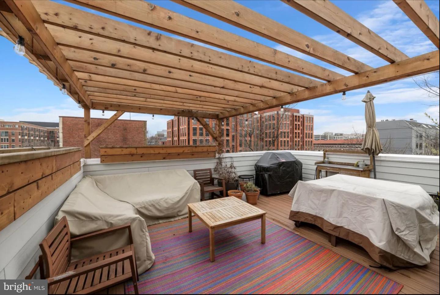 915 3RD ST NE, WASHINGTON, District Of Columbia 20002, 5 Bedrooms Bedrooms, ,6 BathroomsBathrooms,Residential,For sale,915 3RD ST NE,DCDC2155662 MLS # DCDC2155662