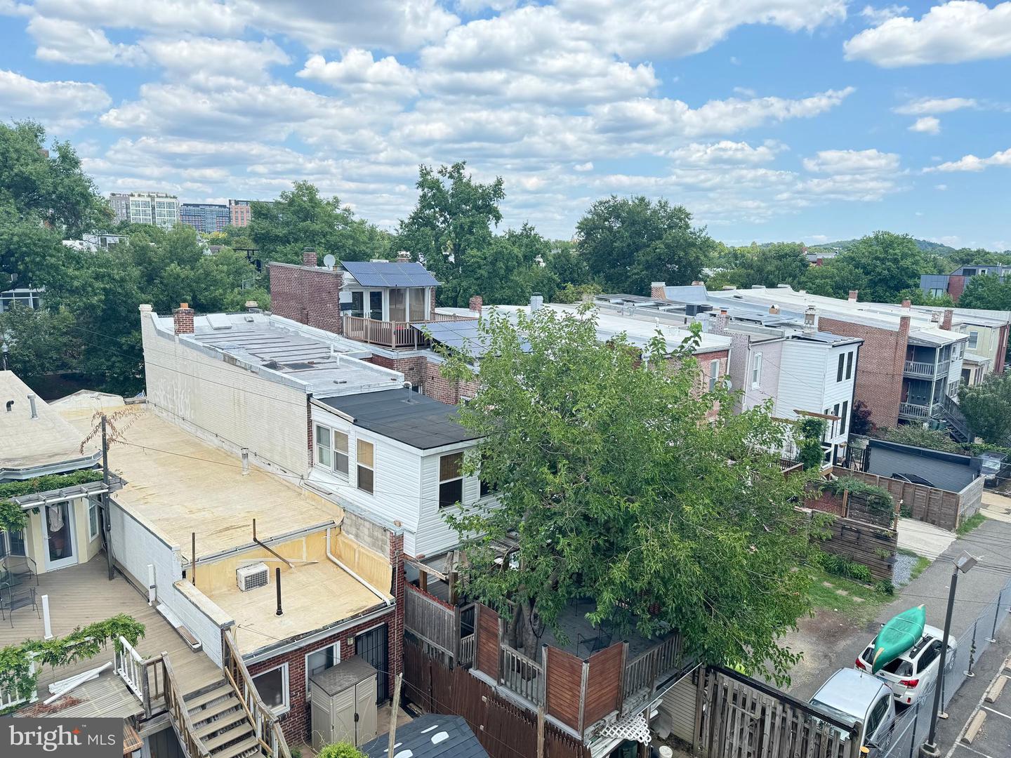 915 3RD ST NE, WASHINGTON, District Of Columbia 20002, 5 Bedrooms Bedrooms, ,6 BathroomsBathrooms,Residential,For sale,915 3RD ST NE,DCDC2155662 MLS # DCDC2155662