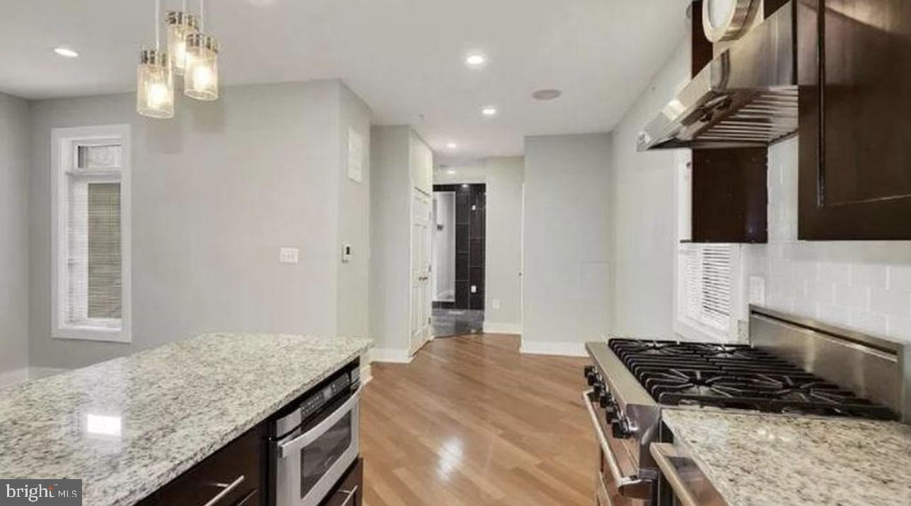 915 3RD ST NE, WASHINGTON, District Of Columbia 20002, 5 Bedrooms Bedrooms, ,6 BathroomsBathrooms,Residential,For sale,915 3RD ST NE,DCDC2155662 MLS # DCDC2155662