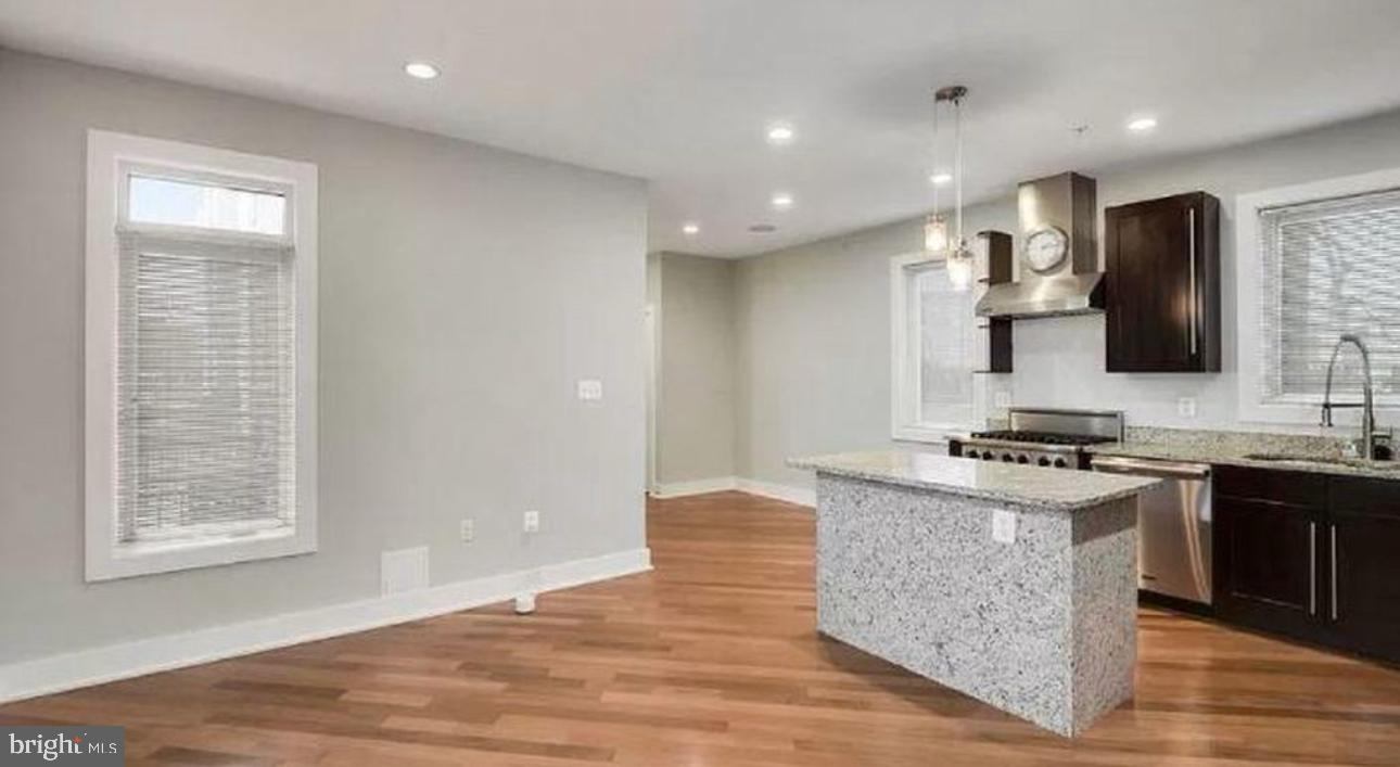 915 3RD ST NE, WASHINGTON, District Of Columbia 20002, 5 Bedrooms Bedrooms, ,6 BathroomsBathrooms,Residential,For sale,915 3RD ST NE,DCDC2155662 MLS # DCDC2155662