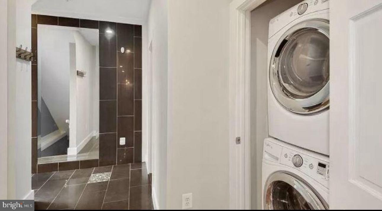 915 3RD ST NE, WASHINGTON, District Of Columbia 20002, 5 Bedrooms Bedrooms, ,6 BathroomsBathrooms,Residential,For sale,915 3RD ST NE,DCDC2155662 MLS # DCDC2155662