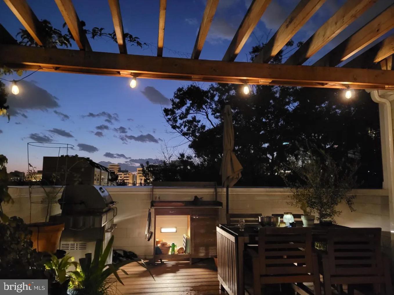 915 3RD ST NE, WASHINGTON, District Of Columbia 20002, 5 Bedrooms Bedrooms, ,6 BathroomsBathrooms,Residential,For sale,915 3RD ST NE,DCDC2155662 MLS # DCDC2155662