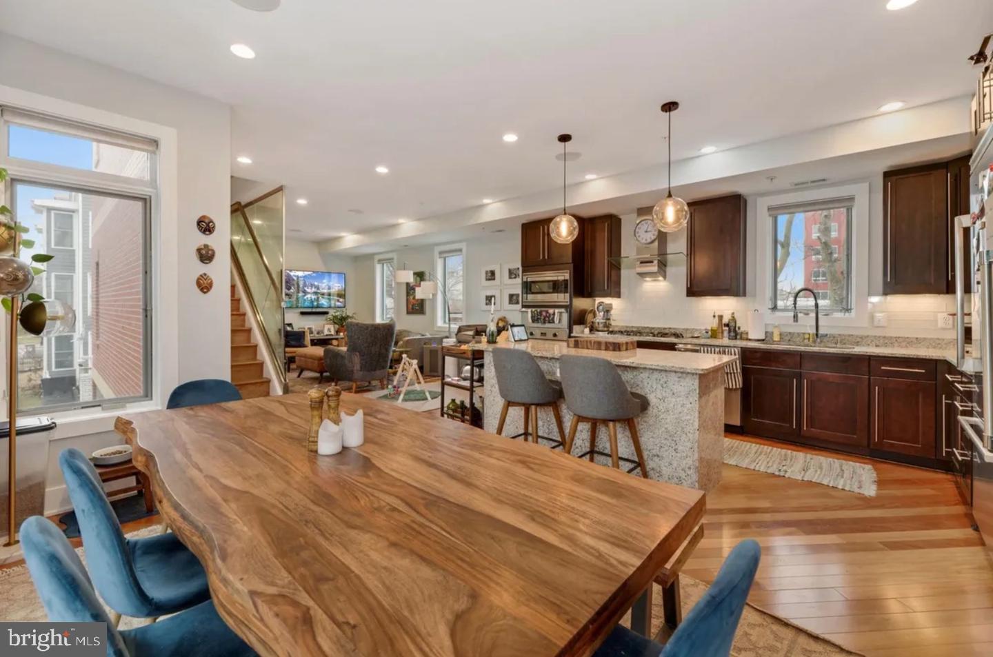 915 3RD ST NE, WASHINGTON, District Of Columbia 20002, 5 Bedrooms Bedrooms, ,6 BathroomsBathrooms,Residential,For sale,915 3RD ST NE,DCDC2155662 MLS # DCDC2155662