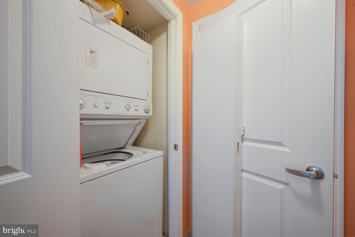 555 MASSACHUSETTS AVE NW #901, WASHINGTON, District Of Columbia 20001, 1 Bedroom Bedrooms, ,1 BathroomBathrooms,Residential,For sale,555 MASSACHUSETTS AVE NW #901,DCDC2184212 MLS # DCDC2184212