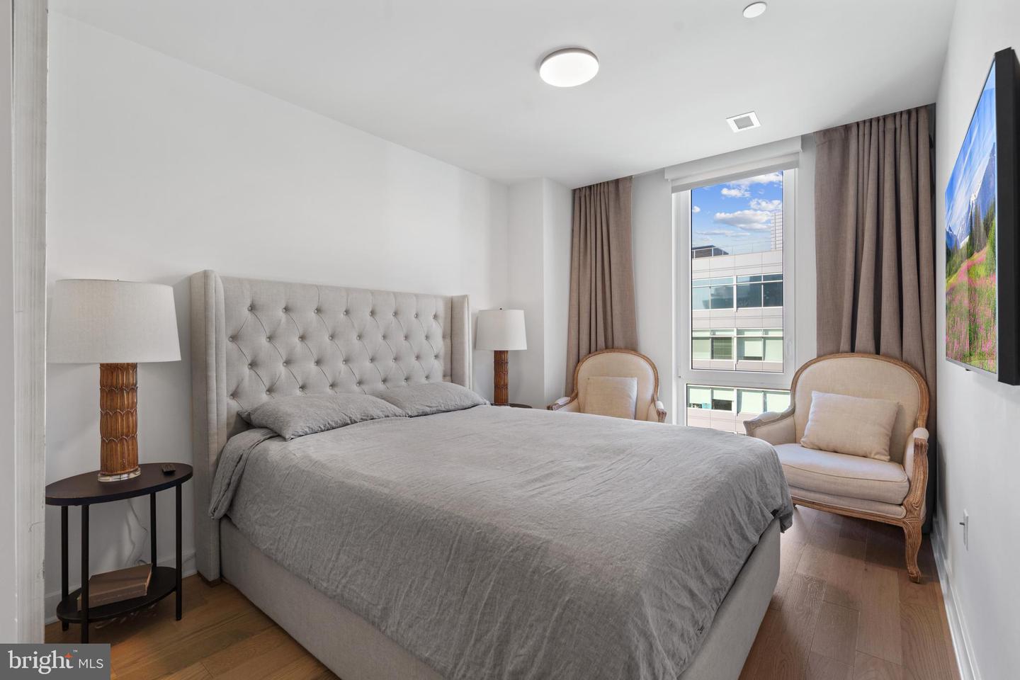 37 L ST SE #1001, WASHINGTON, District Of Columbia 20003, 2 Bedrooms Bedrooms, ,2 BathroomsBathrooms,Residential,For sale,37 L ST SE #1001,DCDC2185138 MLS # DCDC2185138