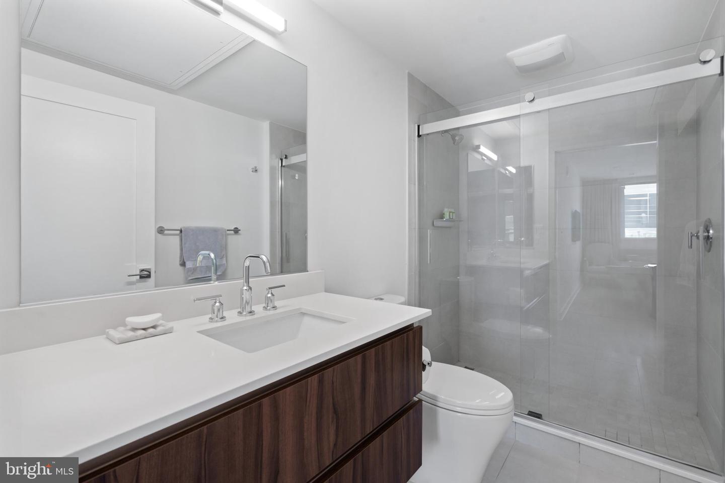 37 L ST SE #1001, WASHINGTON, District Of Columbia 20003, 2 Bedrooms Bedrooms, ,2 BathroomsBathrooms,Residential,For sale,37 L ST SE #1001,DCDC2185138 MLS # DCDC2185138