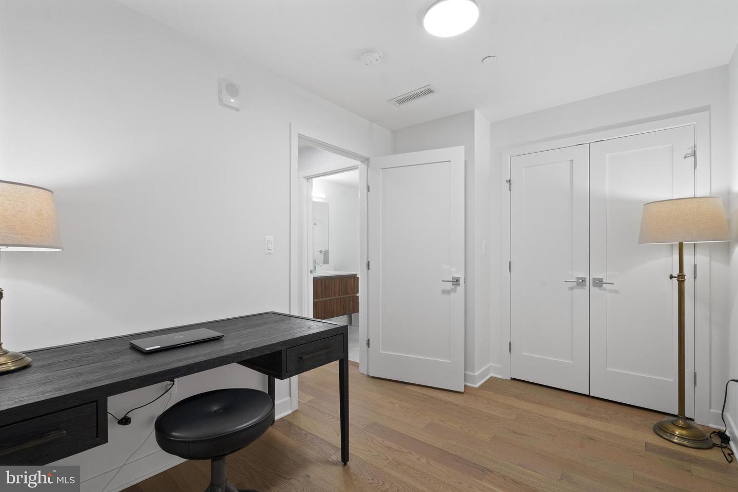 37 L ST SE #1001, WASHINGTON, District Of Columbia 20003, 2 Bedrooms Bedrooms, ,2 BathroomsBathrooms,Residential,For sale,37 L ST SE #1001,DCDC2185138 MLS # DCDC2185138