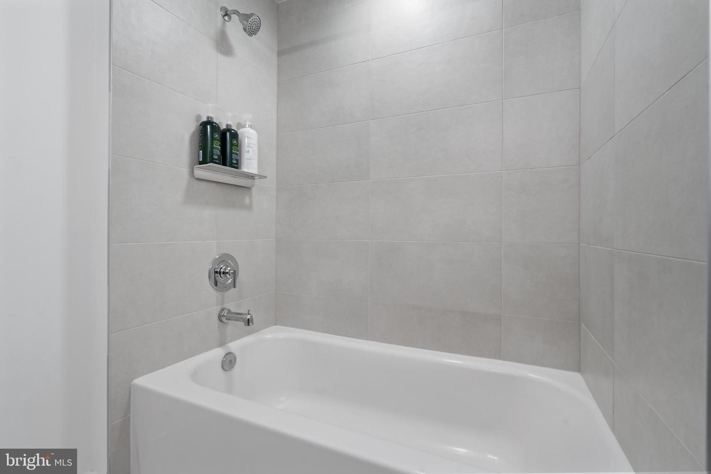 37 L ST SE #1001, WASHINGTON, District Of Columbia 20003, 2 Bedrooms Bedrooms, ,2 BathroomsBathrooms,Residential,For sale,37 L ST SE #1001,DCDC2185138 MLS # DCDC2185138