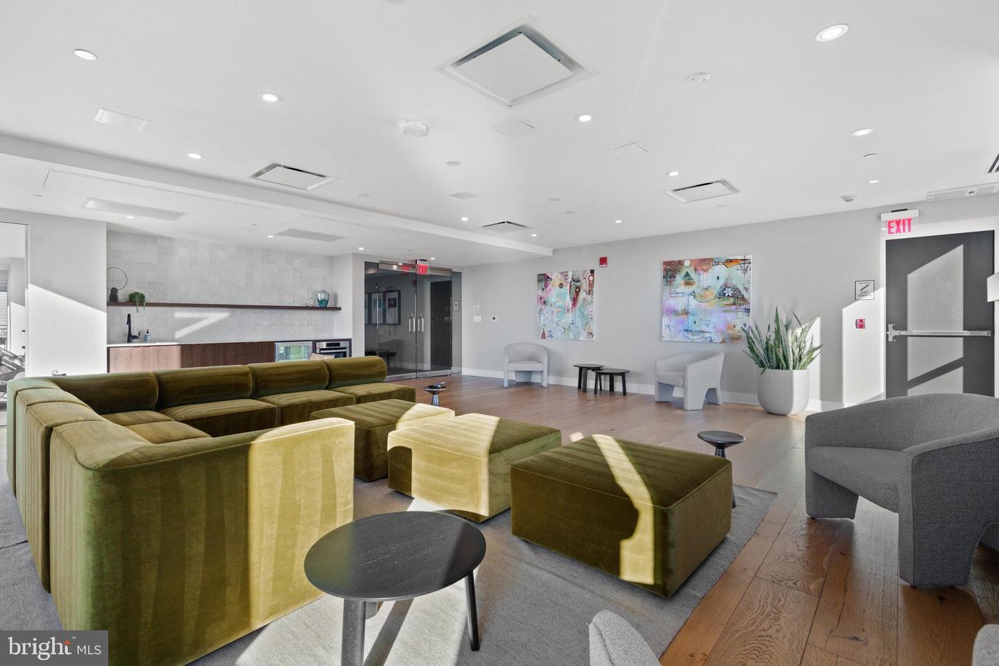 37 L ST SE #1001, WASHINGTON, District Of Columbia 20003, 2 Bedrooms Bedrooms, ,2 BathroomsBathrooms,Residential,For sale,37 L ST SE #1001,DCDC2185138 MLS # DCDC2185138
