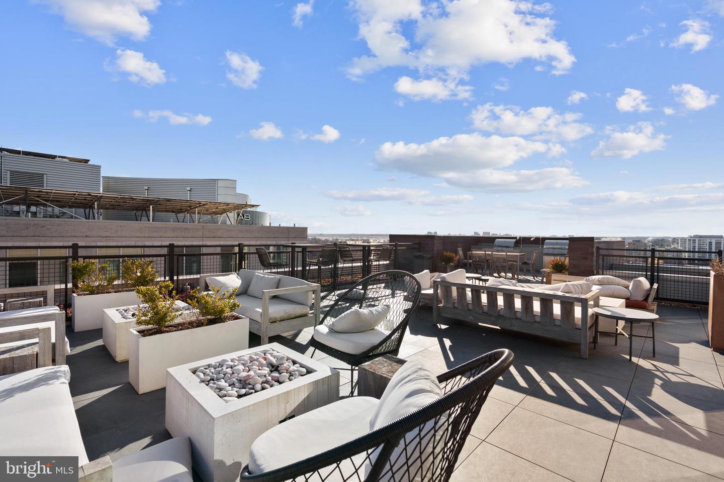 37 L ST SE #1001, WASHINGTON, District Of Columbia 20003, 2 Bedrooms Bedrooms, ,2 BathroomsBathrooms,Residential,For sale,37 L ST SE #1001,DCDC2185138 MLS # DCDC2185138